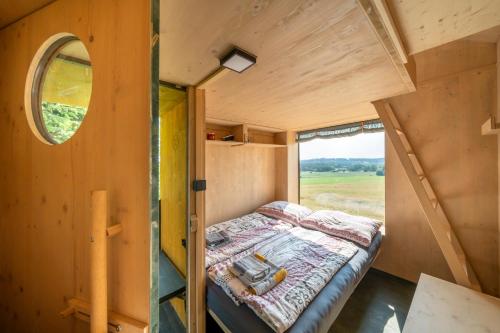 Obytny posed Sach in Borovna