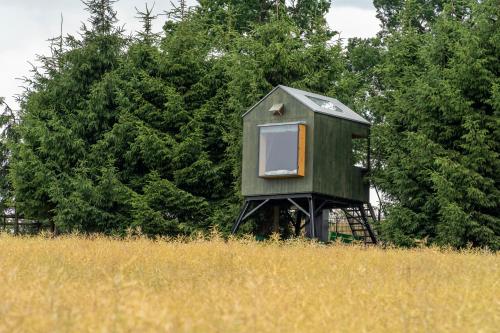 Obytny posed Sach in Borovna