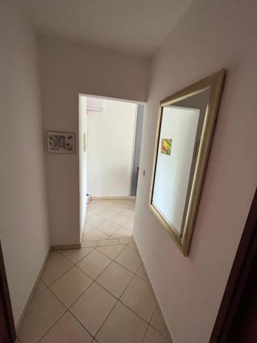 One-Bedroom Apartment image 9