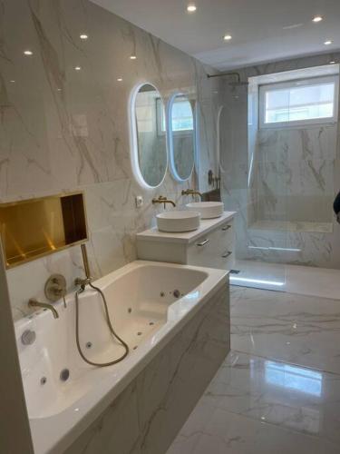 Luxury apartment with sea view, Marseille (fotografie 8)