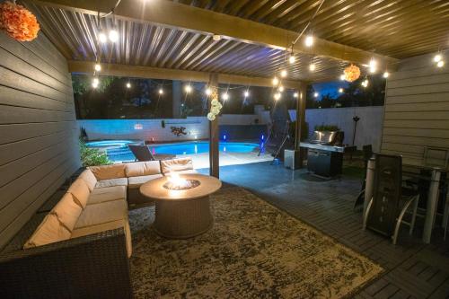 1800 SqFt House W/Heated Pool Spa 13Min From Strip secondary