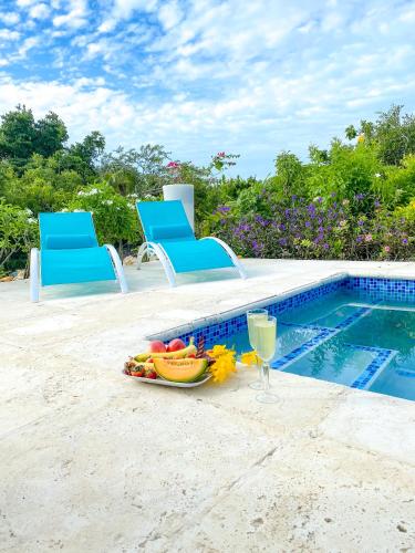 Gracehaven Villas -Choose you own private villa with pool - 250 yds to Grace Bay beach