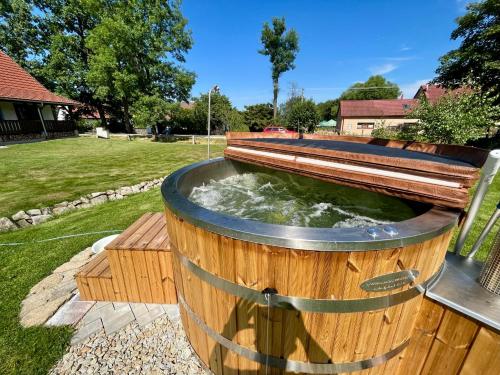 Bañera de hidromasaje, Kaproun - Studeny pramen in Kunzak