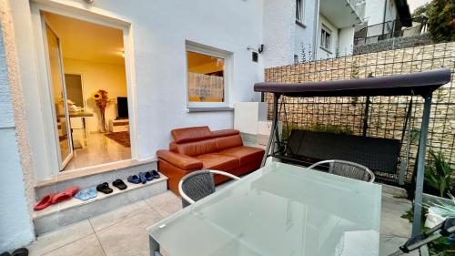 Emily’s Apartment Emily’s Apartment