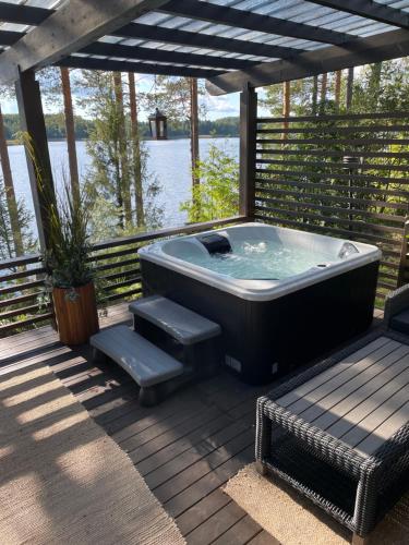 . Cityvilla on the shore of Lake Haapajärvi