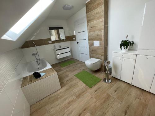 淋浴間, Vila Mima in 羅瓦萊斯那