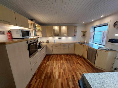 Fjord Guesthouse in Gjogv