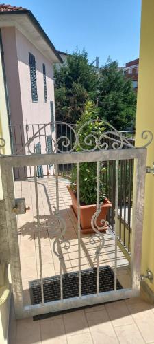  LUCCA HOLIDAY RENTAL- BY THE WALLS n 395 in Lucca