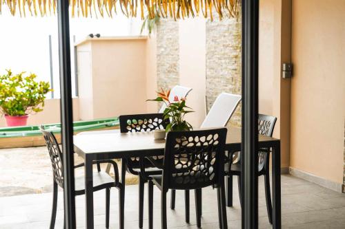 المرافق, Le Village de Vairao in ماتيتي