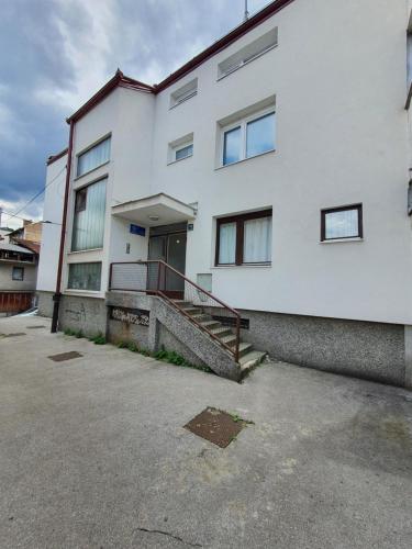Studio apartment MA - image 5