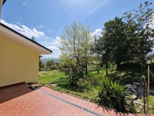  La casa delle querce in Montebello di Bertona