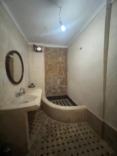 Riad el Adraoui - image 9