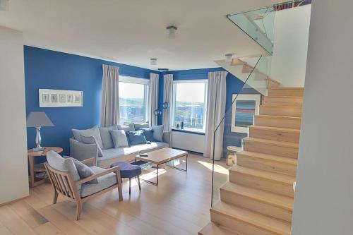 Pent house dublex with amazing city and Ocean views for 4 rooms 6 people - Apartment - Reykjavík