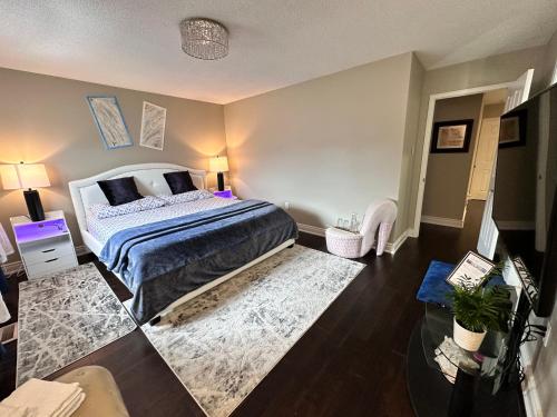 Luxury homestay near square one mall Mississauga & Toronto Pearson Airport