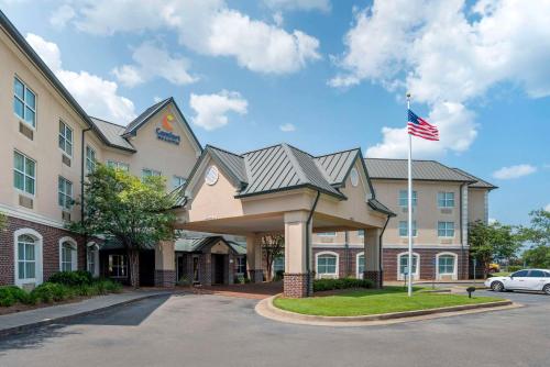 Comfort Inn & Suites Mobile near Eastern Shore Centre