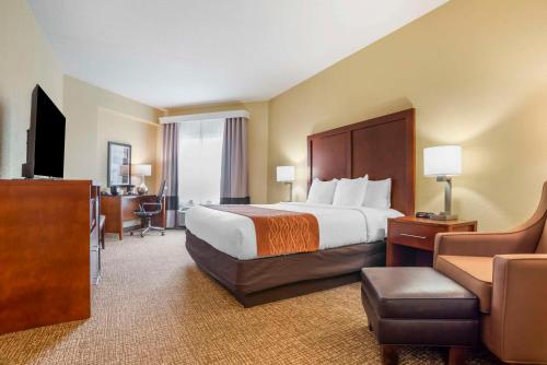 Comfort Inn & Suites Mobile near Eastern Shore Centre - main image