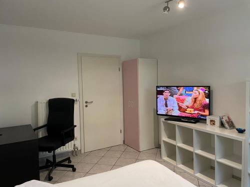 Large Room Free Parking 10mins to Luxembourg Airport Excellent Customer Service