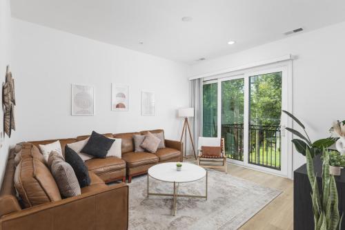 Stylish 5 Beds, 2 Bedroom in Trendy East Nashville in Nashville, USA