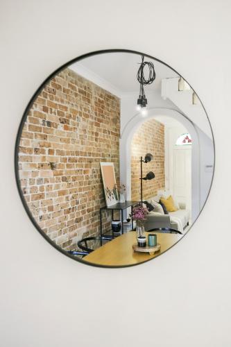 Surry Hills l 2 Bedroom Terrace Home - image 6