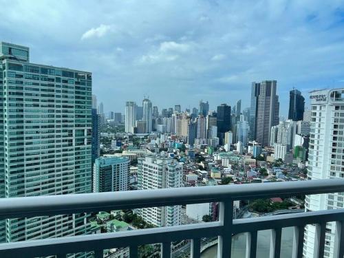 Aveline Suites Aesthetic Skydeck View ACQUA Private Residences near Rockwell Makati, Manila (photo 9)