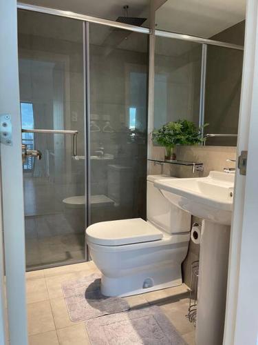 Aveline Suites Aesthetic Skydeck View ACQUA Private Residences near Rockwell Makati, Manila (photo 11)