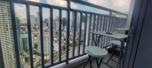 Aveline Suites Aesthetic Skydeck View ACQUA Private Residences near Rockwell Makati