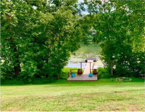 The Barn at Evermore: riverfront retreat w/hot tub, Luray (fotografie 5)