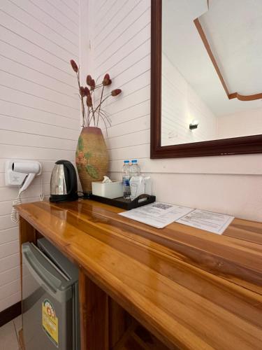 ชอว์ งาทอง รีสอร์ต Chor Ngar Thong Erawan Kanchanaburi Room Type - Standard King Room