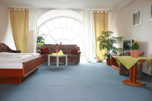 Atrium Hotel