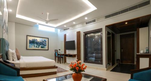 Hotel Leela Grande in Karnal