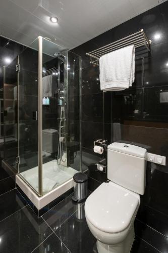 Hesperia Barcelona Fira Suites - image 13