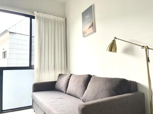 2 BR with city view near Subway in central