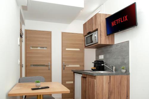 Nets Inn Apartments - Buttes Chaumont D Room Type - Deluxe Apartment