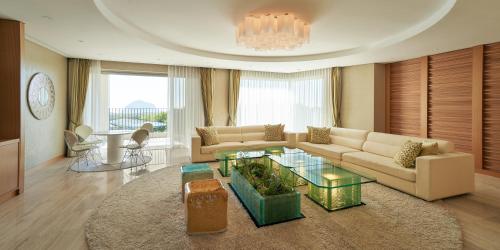 Mercure Ambassador Jeju near Dang-Oreum