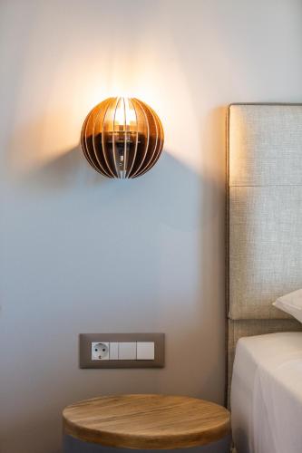 Junior Suite with Inland View image 3