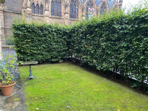 Home of Joy - 3 bedroom home with private garden, Glasgow (Foto 8)