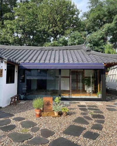 Bow Hanok House - Фото 1