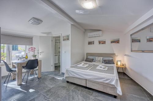 Honeymoon Suite Črni Kal - Happy Rentals