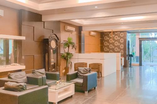 Urbanview Hotel Grand Permata In Banjarbaru by RedDoorz