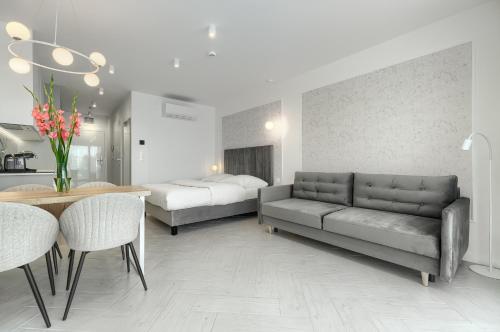 Studio Deluxe 115 room in Sea & Lake - City Apartments