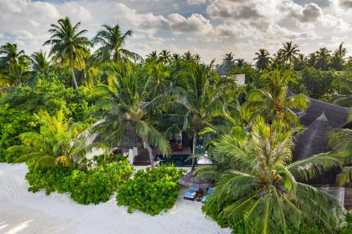 Beach Villa Sunrise with Private Pool  image 8