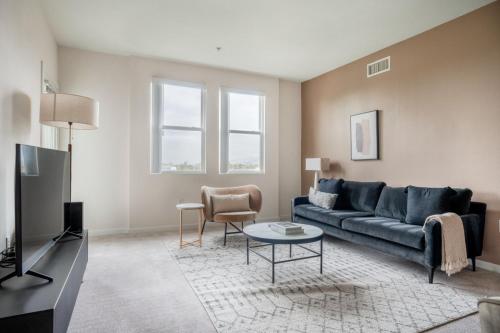 . Union City 2br w pool gym spa nr BART SFO-1386