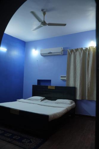 Three-Bedroom Townhouse image 10