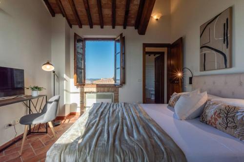 AffittiBreviSiena - Palazzo Monaci, La Torre- Appartamento con piscina nelle crete Senesi, Siena