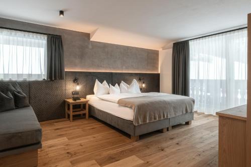 Hotel Niblea - image 6