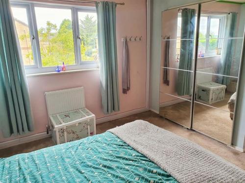 Tortoise Haven Bicester- Comfortable quiet home with garden