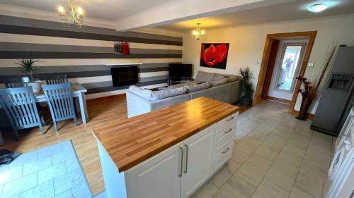 Elegant 2 Bedroom Chalet, Édimbourg (photo 6)