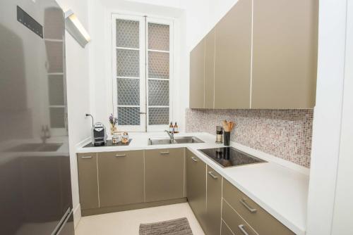 487091248 Piazza di Spagna 9