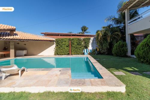 Triplex com piscina no Porto das Dunas Tactu