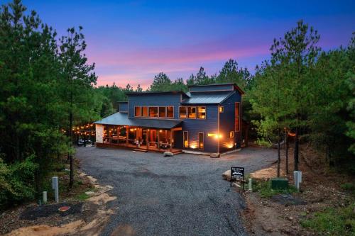 Unwind in Style! *NEW* Sip and Stay Hideaway, Брокен-Боу (фото 2)
